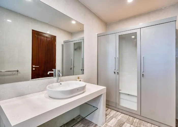 Kinditto - Luxurious 3br With Stunning Ocean Views And Serenity *